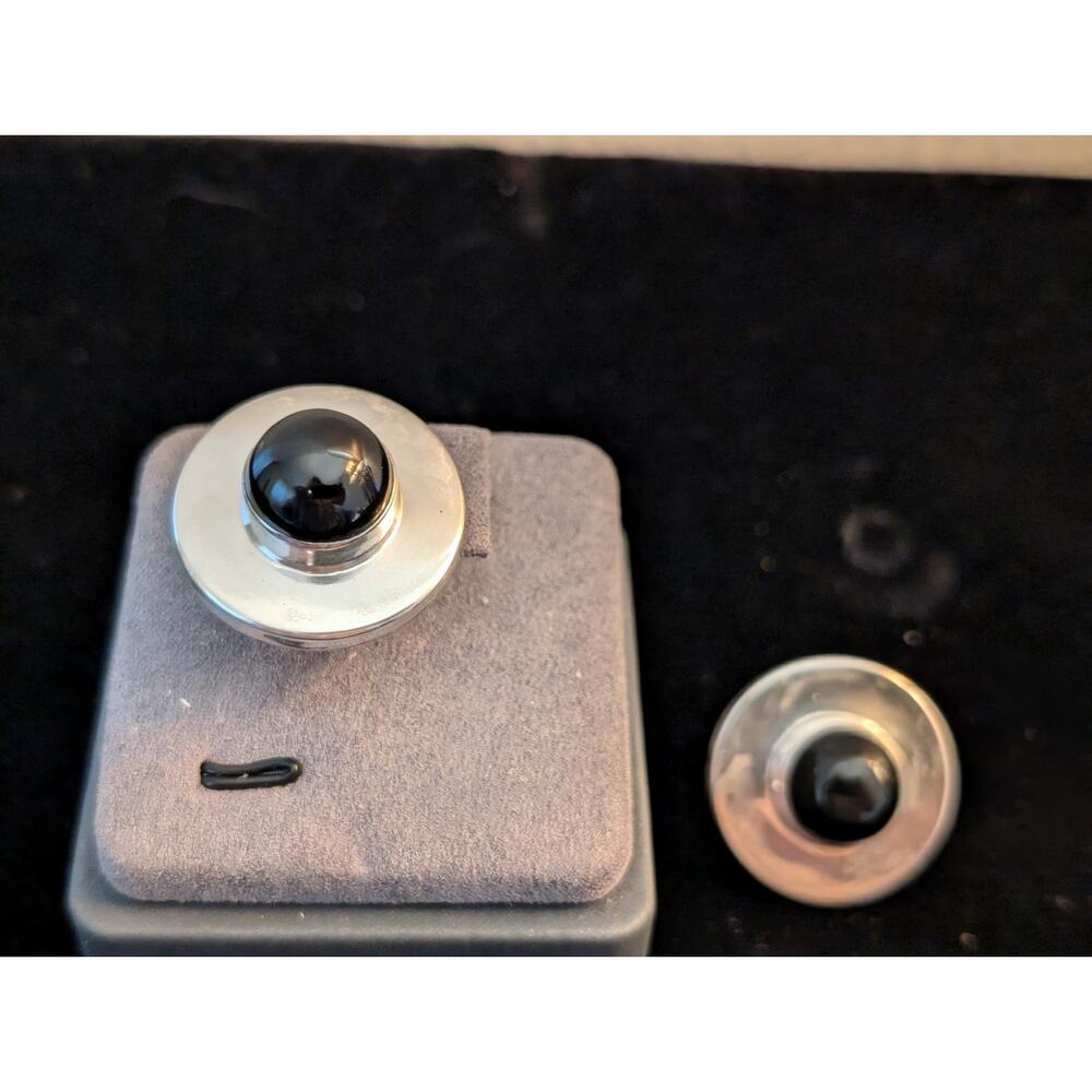 Vintage Taxco Mexico Sterling Silver Black Cabochon Screw Back Earring